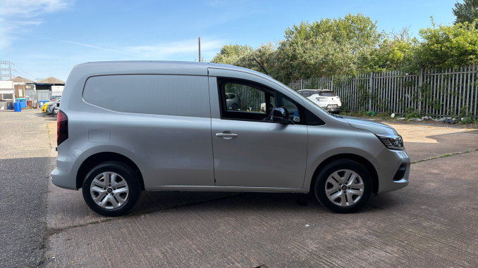 Renault Kangoo L1 Diesel ML19 Blue dCi 95 Extra Van - Image 9